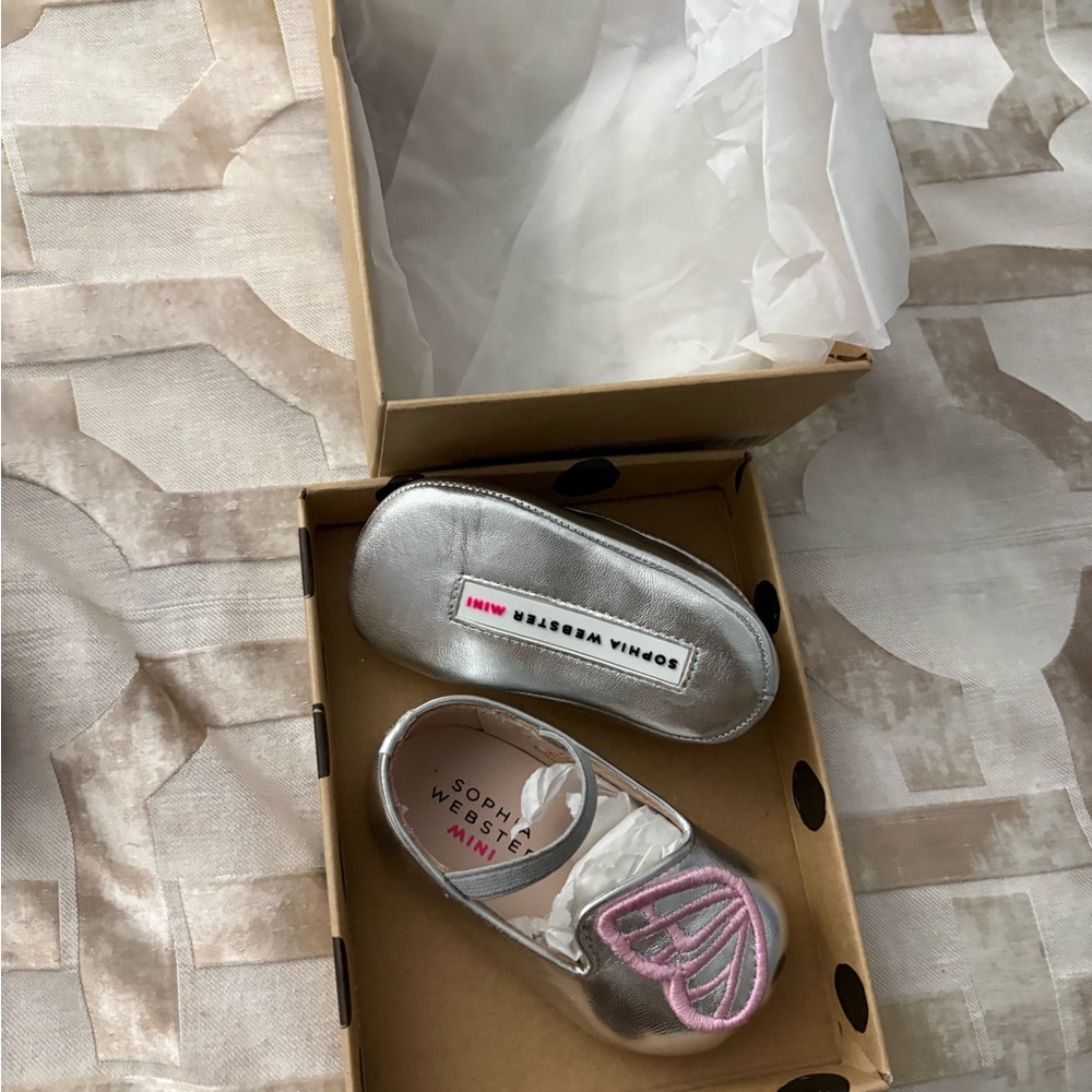 Sophia Webster Silver and Pink Baby Moccasins